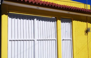 Casa Nueva en Calle Cerrada