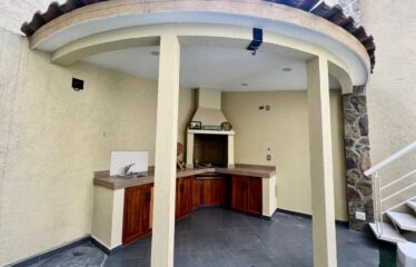 SE VENDE preciosa CASA en Fraccionamiento Real Carrara, Hacienda Ojo de Agua