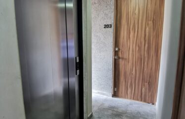 Se Renta Precioso Departamento Equipado en Rcda. Lago Superior