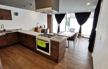 Se Renta Precioso Departamento Equipado en Rcda. Lago Superior