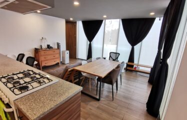 Se Renta Precioso Departamento Equipado en Rcda. Lago Superior