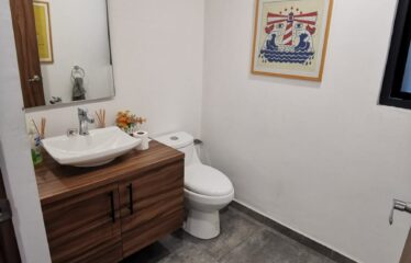 Se Renta Precioso Departamento Equipado en Rcda. Lago Superior