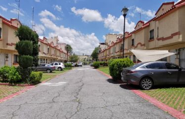 Se VENDE bonita Casa en Villa del Real IV sección-Tecámac