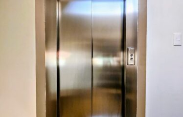 Se VENDE hermoso Departamento en Colonia del Carmen-B.J.