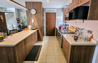 Se VENDE hermoso Departamento en Colonia del Carmen-B.J.