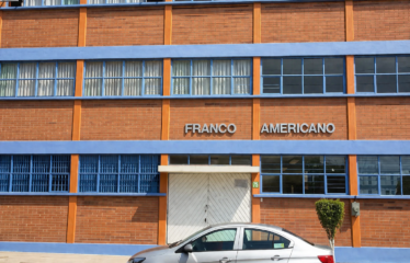 Se VENDE EDIFICIO CON USO DE SUELO para Escuela de Educación Media Superior