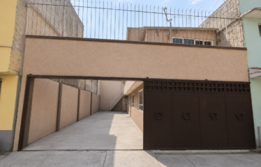 Se VENDE Bonita Casa con 2 DEPTOS., en Iztacalco, CDMX